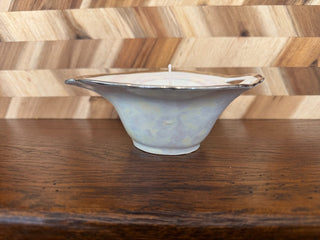 CANDLE IN PEARL WHITE LUSTER CREAMER SCENT TULIP FIELDS|107384