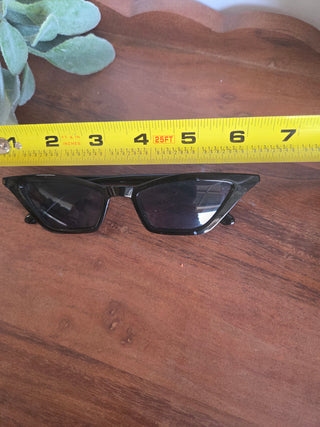 Vtg. Black Angular Cat-Eye Sunglasses