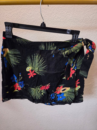 Black Floral Hawaiian Wrap Skirt (M)