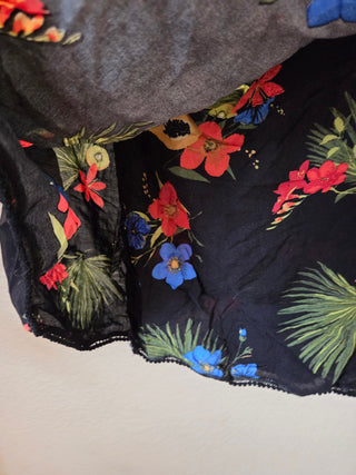 Black Floral Hawaiian Wrap Skirt (M)