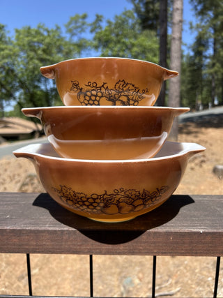 12F VTG Set of 3 Pyrex Cinderella Nesting Bowls  Old Orchard  441 442 443 Mixing Bowls MTS|67916