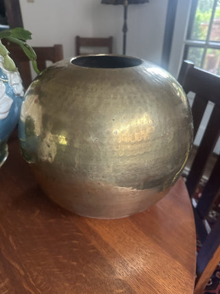 Vintage MCM Hammered Brass Sphere Vase RSV|62533