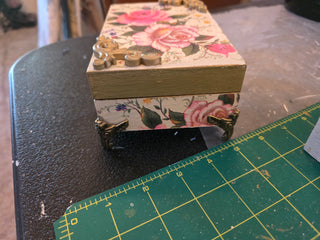 Decopauged wooden box