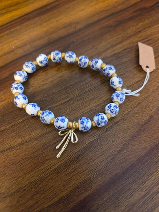 Blue/White Floral Bead Bracelet