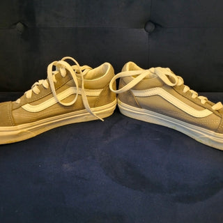 Boys Van's "Like New" Size 4