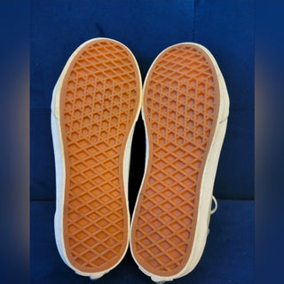 Boys Van's "Like New" Size 4