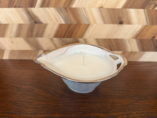 CANDLE IN PEARL WHITE LUSTER CREAMER SCENT TULIP FIELDS|107386