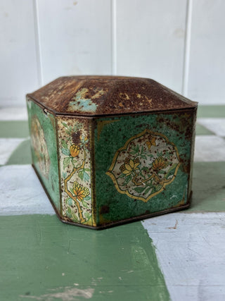 VTG Rusty Biscuit box F&M