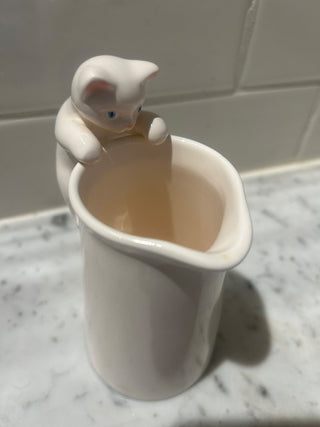 Vintage Small Kitten Creamer/Pitcher    MTS