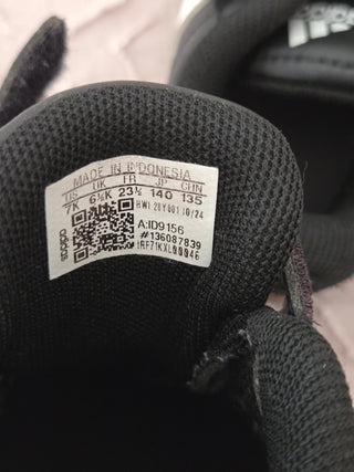 Toddler Court Adidas Shoes (Size 7)
