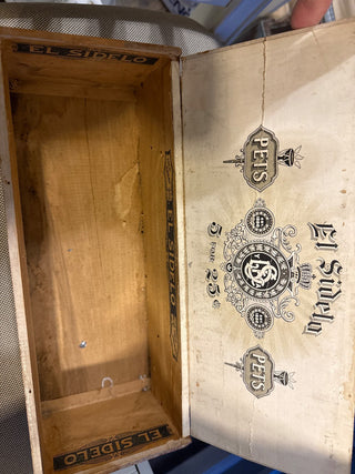 El Sidleo cigar box  great shape