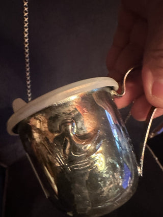Silver plated child baby's Sippy Cup with Duck and Plastic Lid #62 VV MTS