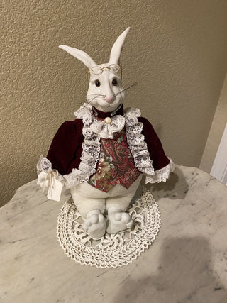 Vtg English Manor White Rabbit collectible