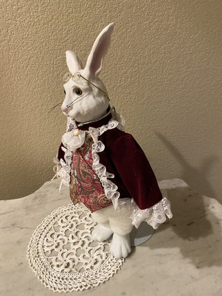 Vtg English Manor White Rabbit collectible