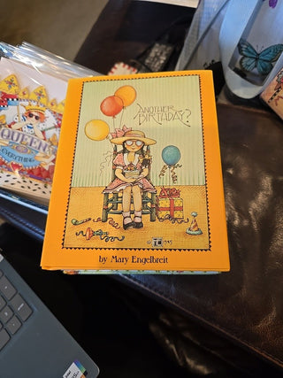 1995 Mary Engelbreit  Friends Book - LL - RCD