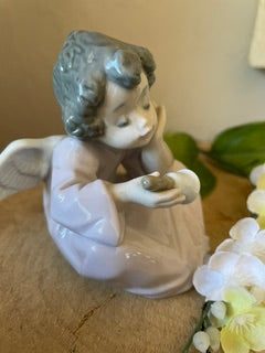 Lladro 5723 Heavenly Chimes Porcelain Angel with Bell