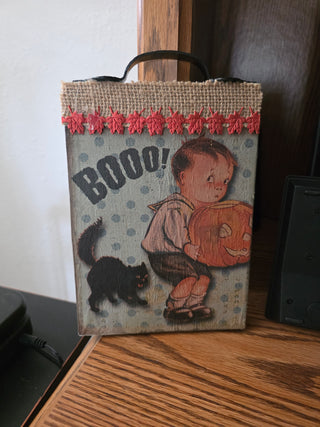 Halloween shelf sitter/wall hanging sign