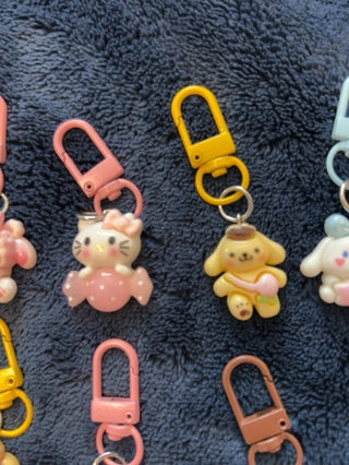 ASSRTD Sanrio Hello Kitty Keychain/Backpack Clip