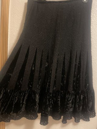 GRACE ELEMENTS Black Skirt, size 4-RSV