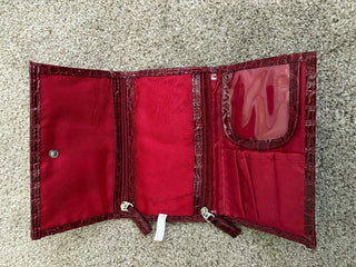red  wallet with 2 zip compartments RSV