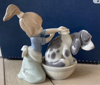 #62 VV Lladro Girl & Dog Figurine 5455 Bashful Bather MINT Condition W/ Box and orginal paper MTS|62362