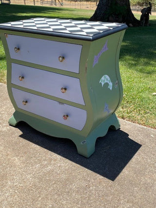 DM: Alice in Wonderland end table