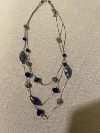 Vintage 3 strand, blue, silver iridescent beads necklace
