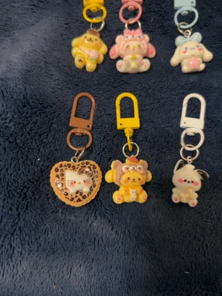 ASSRTD Sanrio Hello Kitty Keychain/Backpack Clip RSV