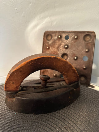 Flat Iron Antique MTS|78667