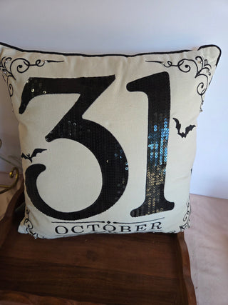 Halloween "31" Throw Pillow