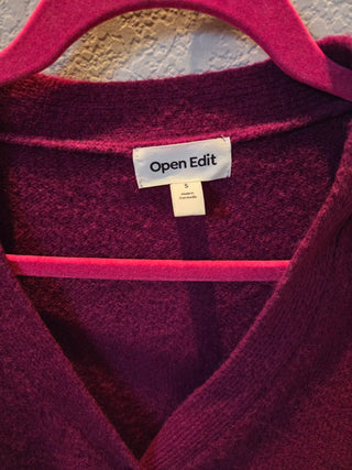 Magenta Open Edit Cropped Sweater (Size Small)