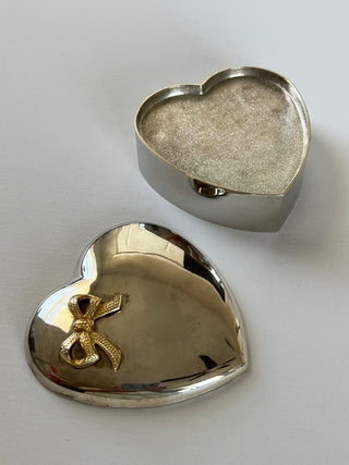 Silver plate heart bow  trinket box with lid|74494