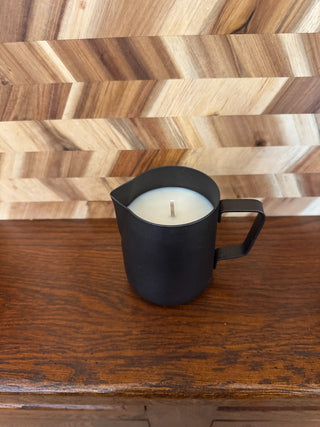 CANDLE IN BLACK CREAMER SCENT BRANDIE PEAR|107381