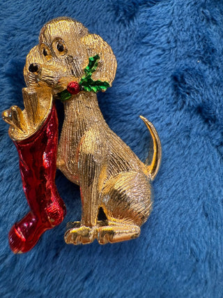 Gerry's Christmas Puppy Dog w Stocking + Holly Enamel PIN BROOCH Gold tone New|139017