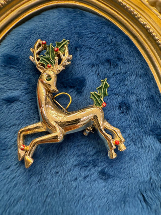 Christmas Deer Brooch Pin Gold Tone Holly Ivy Berry Enamel Holiday Vintage|139008