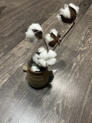 Hand made pottery w/cotton flowers RCD