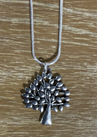 silver tone tree 18" chain RSV
