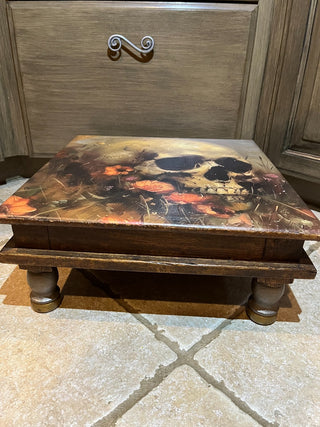 Skeleton Heavy Wood Riser/Bench RSV|116082