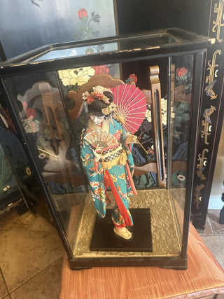 Japanese 17.5 Tall Geisha Doll with Fan & Parisol with Glass Case #62 VV MTS