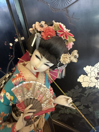 Japanese 17.5 Tall Geisha Doll with Fan & Parisol with Glass Case #62 VV MTS
