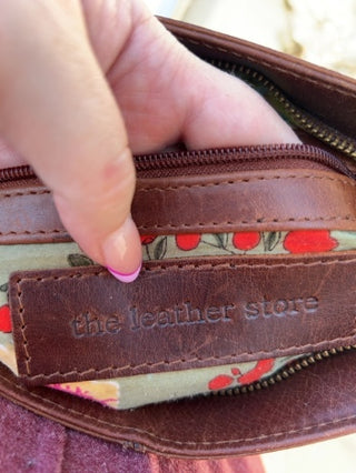 12F The Leather Store Cognac Crossbody Purse MTS