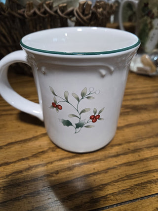 PFALTZGRAFF (Winterberry) Cup RCD