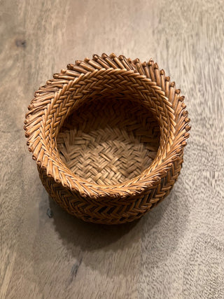 Mini woven basket vase|53287
