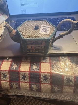 Vintage Adorable Decorative Teapot Shaped lidded Trinket Box Pantry Closet Rare #62 VV MTS