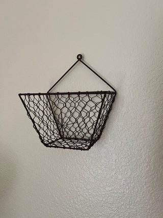 SMALL RUSTIC CHICKEN WIRE HANGING BASKET 8"W X 9"H (KJS) RCD|69488