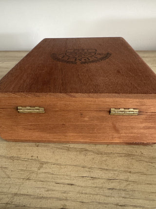 AJ - H. Upmann Cigar Box MTS