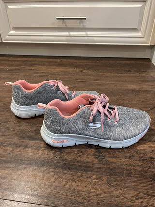 Women's Size 10 Skechers Shoes Grey/Pink RCD|117417