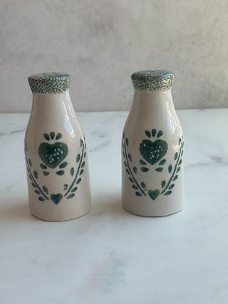 Vintage Green Sponge Heart Stoneware Salt + Pepper Shakers|96474