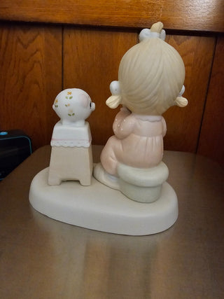 Precious Moments "Love Cannot Break A True Friendship" 1980