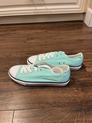New Women's Size 10 Teal Low-Top (Converse-like) Shoes RCD|117436